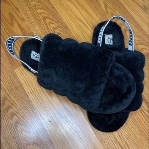 LIKE NEW Women’s UGG Slides
